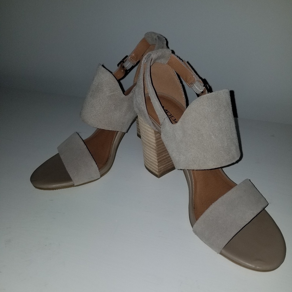 Tan Sandals